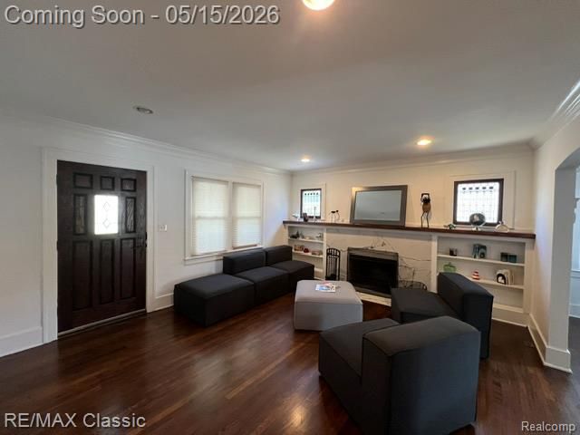700 S Pleasant Street Street, Royal Oak, MI 48067