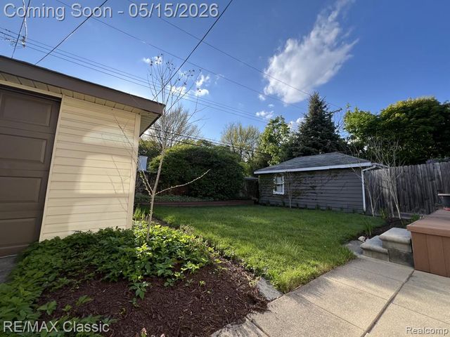 700 S Pleasant Street Street, Royal Oak, MI 48067