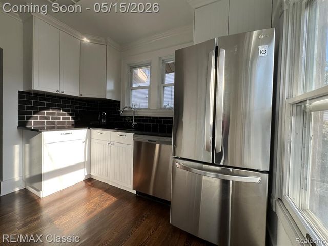 700 S Pleasant Street Street, Royal Oak, MI 48067