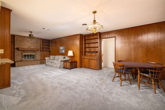 5621 AMMONS Street, Haltom City, TX 76117