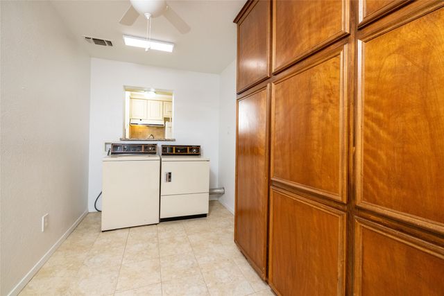 5621 AMMONS Street, Haltom City, TX 76117