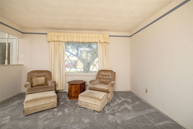 5621 AMMONS Street, Haltom City, TX 76117
