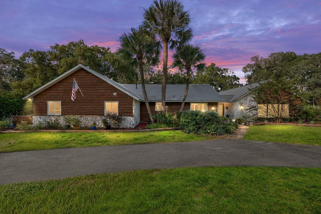 5425 NE 1ST LANE, Ocala, FL 34470