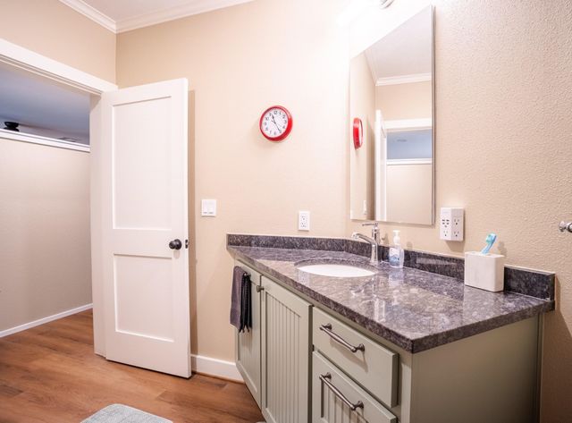 820 E Palestine, Mexia, TX 76667