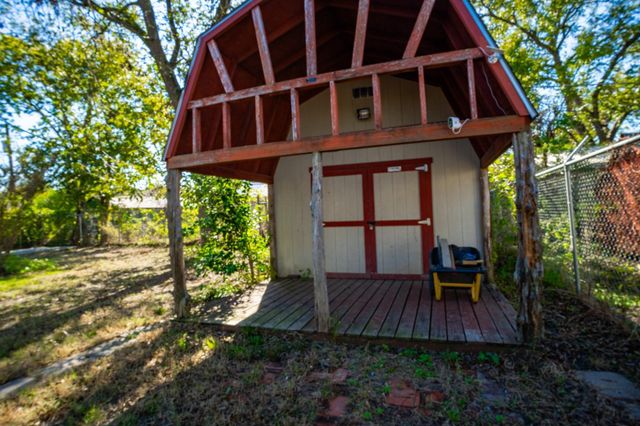 820 E Palestine, Mexia, TX 76667