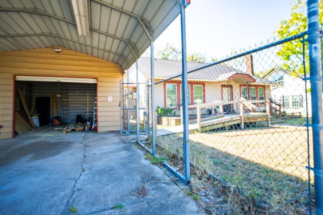 820 E Palestine, Mexia, TX 76667