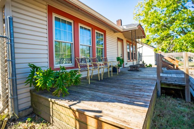 820 E Palestine, Mexia, TX 76667