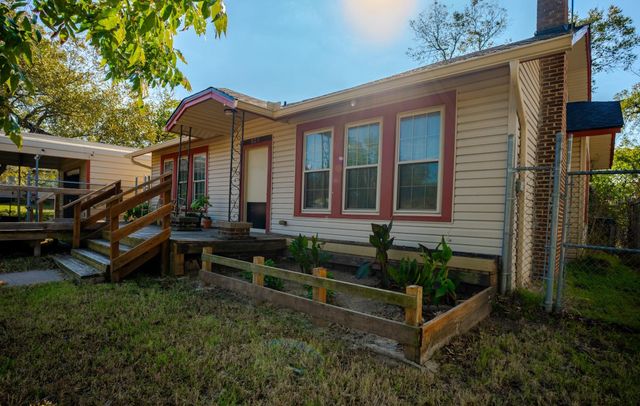 820 E Palestine, Mexia, TX 76667