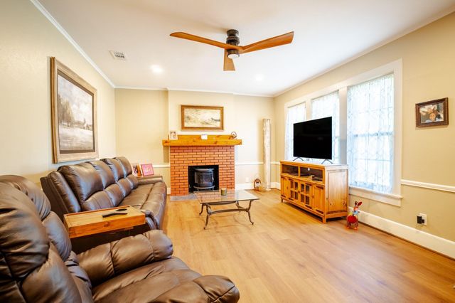 820 E Palestine, Mexia, TX 76667