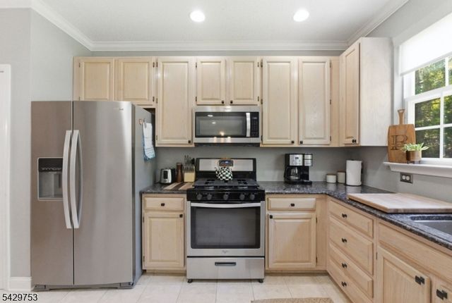 16 Timothy Ct, Morris Twp., NJ 07960