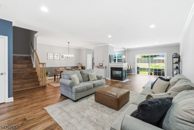 16 Timothy Ct, Morris Twp., NJ 07960