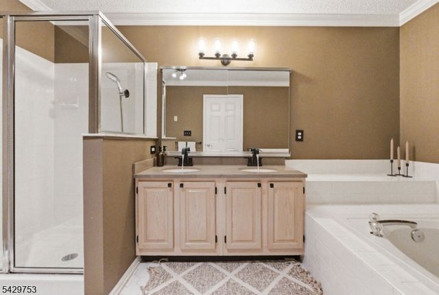 16 Timothy Ct, Morris Twp., NJ 07960