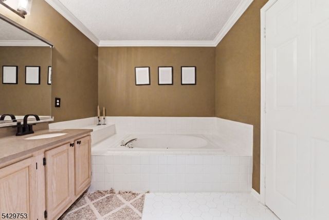 16 Timothy Ct, Morris Twp., NJ 07960