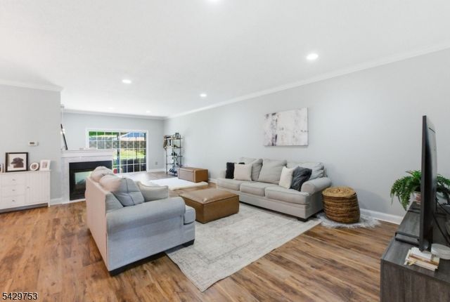 16 Timothy Ct, Morris Twp., NJ 07960