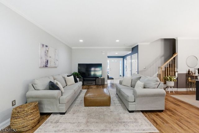 16 Timothy Ct, Morris Twp., NJ 07960