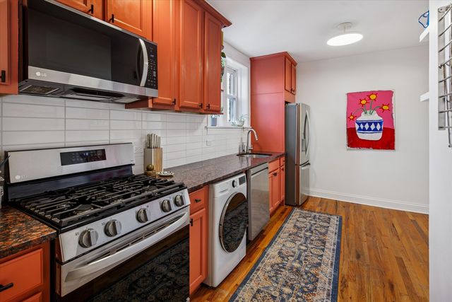 3039 N Troy Street 2E, Chicago, IL 60618