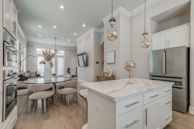 2732 Dolce Oaks Drive, Houston, TX 77007
