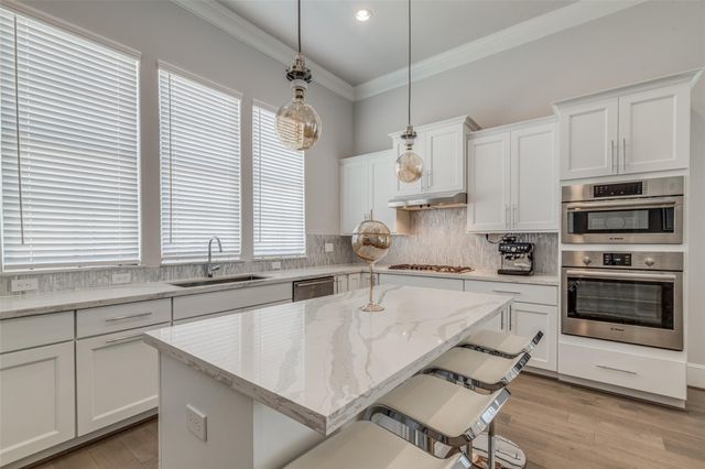 2732 Dolce Oaks Drive, Houston, TX 77007