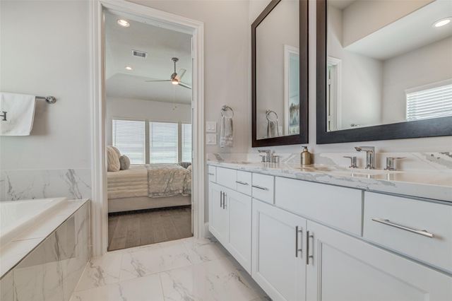 2732 Dolce Oaks Drive, Houston, TX 77007