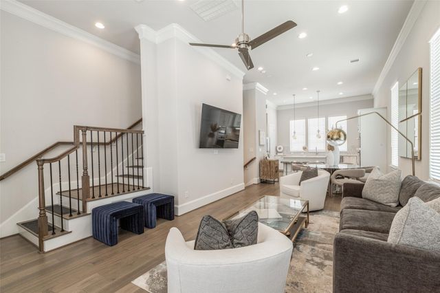 2732 Dolce Oaks Drive, Houston, TX 77007