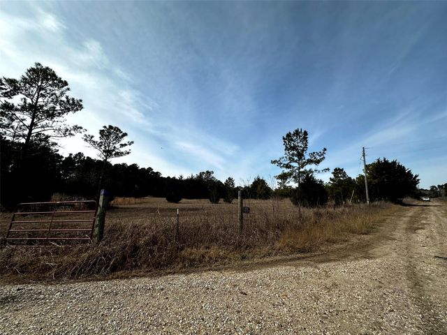 290 Over The Hill Road, Point Blank, TX 77364