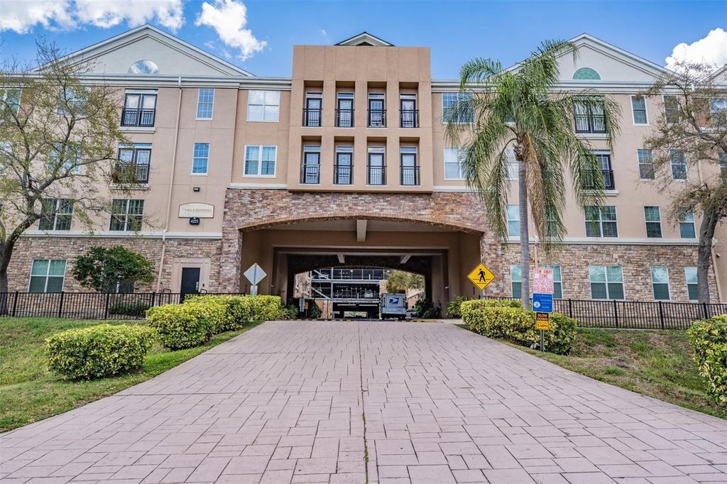 4221 W SPRUCE STREET 1302, Tampa, FL 33607