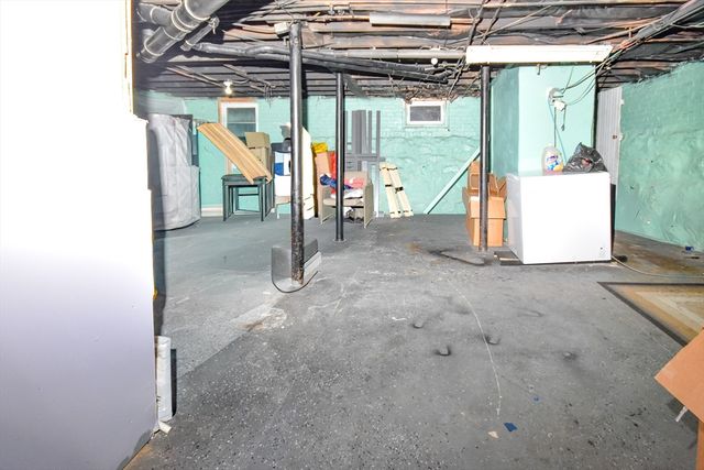 111 Riverview St, Brockton, MA 02302