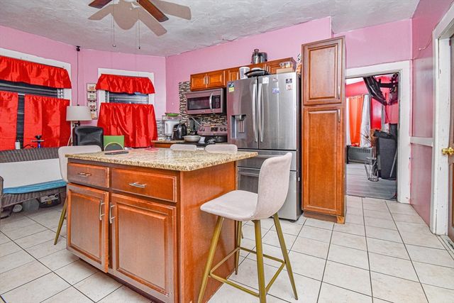 111 Riverview St, Brockton, MA 02302