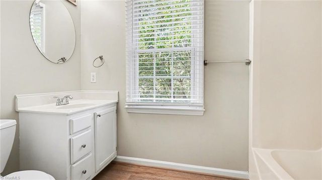 7132 Avenbury Circle, Kernersville, NC 27284