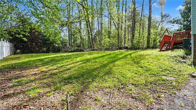 7132 Avenbury Circle, Kernersville, NC 27284