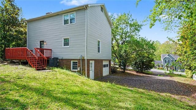 7132 Avenbury Circle, Kernersville, NC 27284