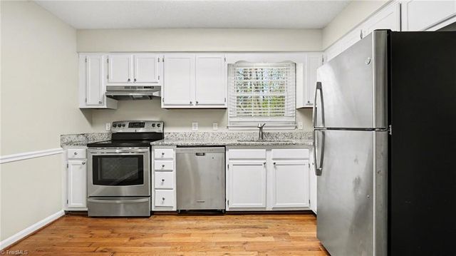 7132 Avenbury Circle, Kernersville, NC 27284