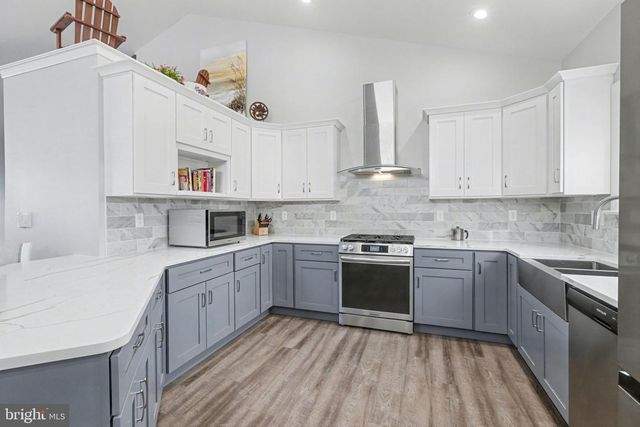 461 KELKER ST, Oberlin, PA 17113