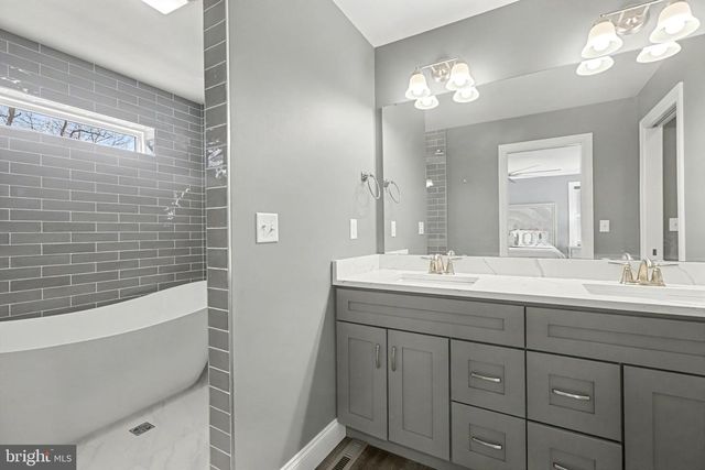 461 KELKER ST, Oberlin, PA 17113