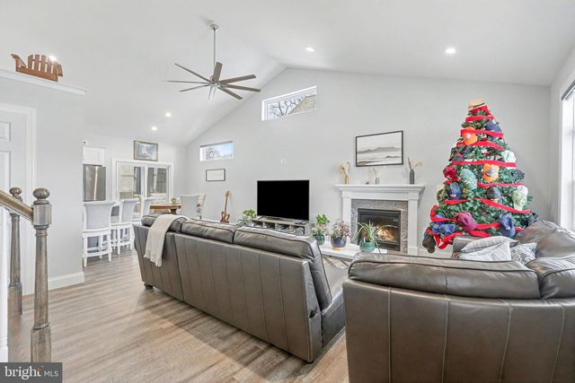 461 KELKER ST, Oberlin, PA 17113