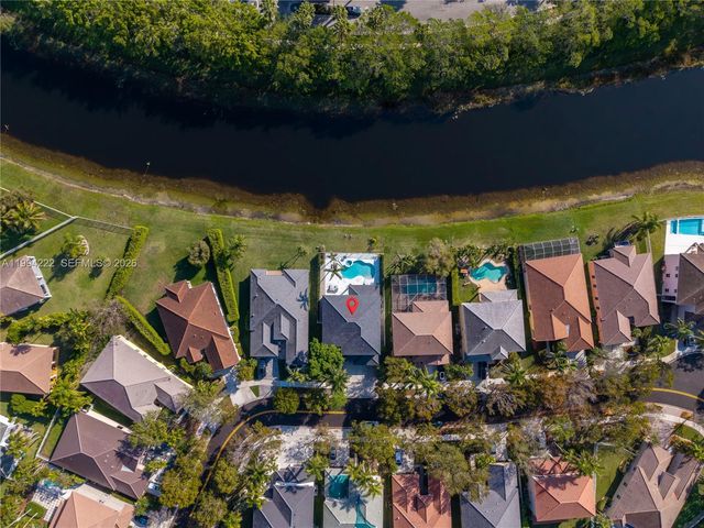 910 Sunflower Cir, Weston, FL 33327