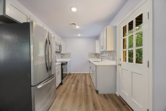 1214 W Morgan Street, Denison, TX 75020