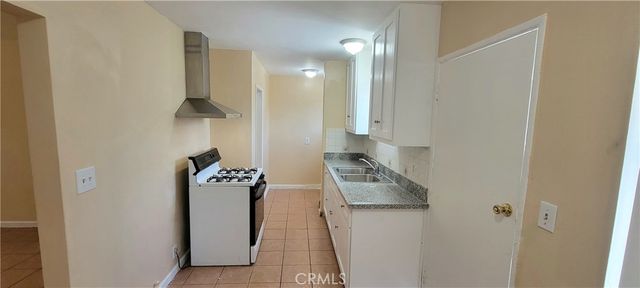 1717 N Alhambra Avenue N B, Compton, CA 90221