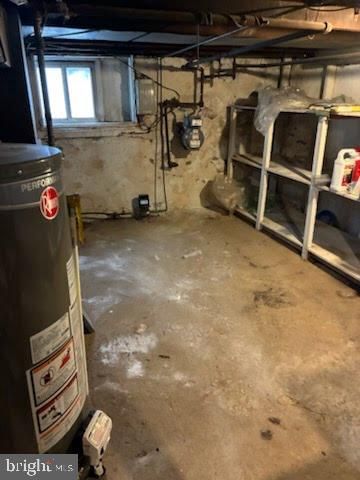 2470 EMERALD ST, Philadelphia, PA 19125