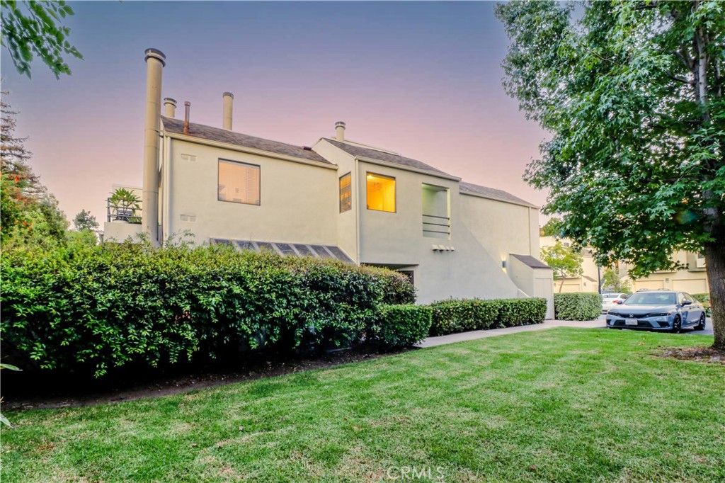 5744 E Creekside 21, Orange, CA 92869 — photo 2