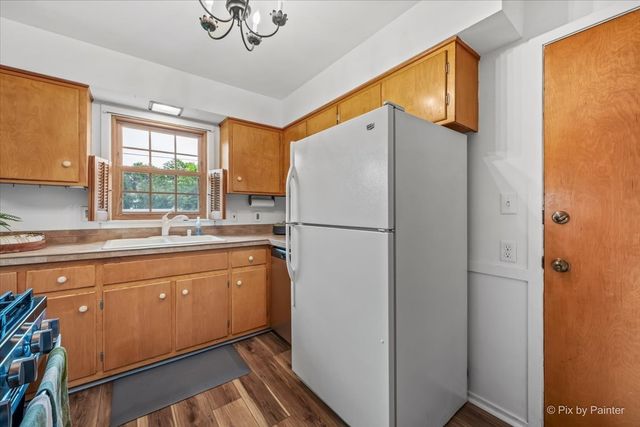 189 Evergreen Parkway, Crystal Lake, IL 60014