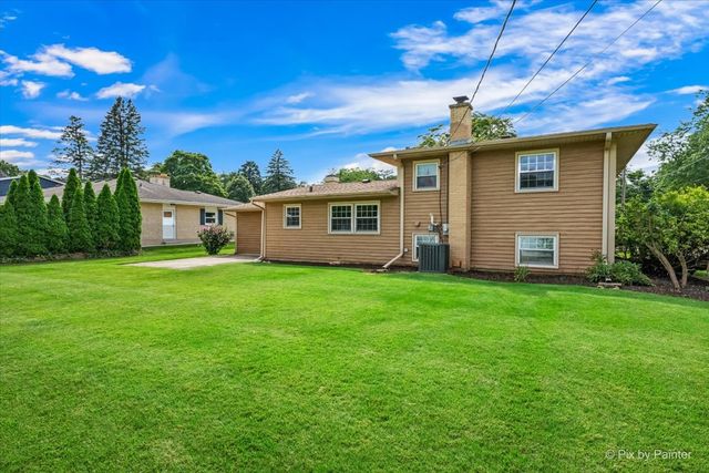 189 Evergreen Parkway, Crystal Lake, IL 60014