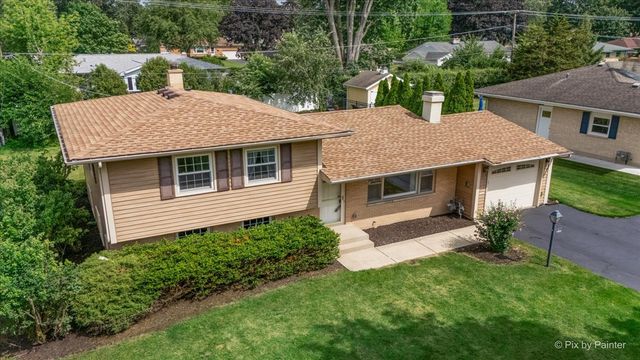 189 Evergreen Parkway, Crystal Lake, IL 60014