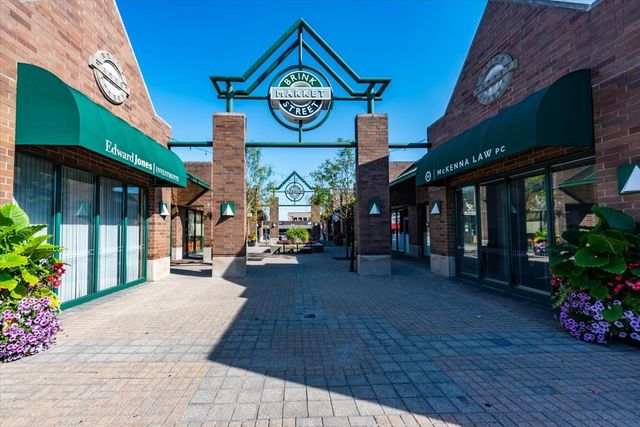 189 Evergreen Parkway, Crystal Lake, IL 60014