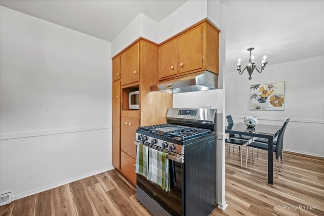 189 Evergreen Parkway, Crystal Lake, IL 60014