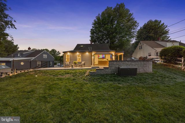 122 ROBERTS RD, Brookhaven, PA 19015
