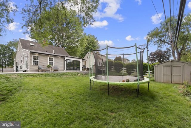 122 ROBERTS RD, Brookhaven, PA 19015