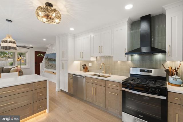 122 ROBERTS RD, Brookhaven, PA 19015