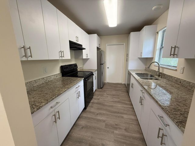 626 SW Lakehurst Drive, Port St. Lucie, Port St Lucie, FL 34983