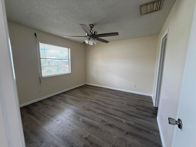 626 SW Lakehurst Drive, Port St. Lucie, Port St Lucie, FL 34983